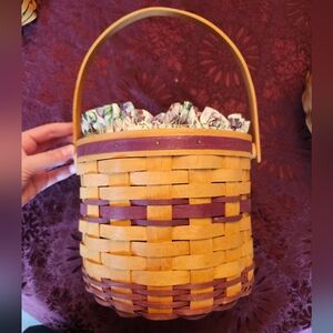 1996 Longaberger Sweet Pea Handwoven Basket with Moveable Handle